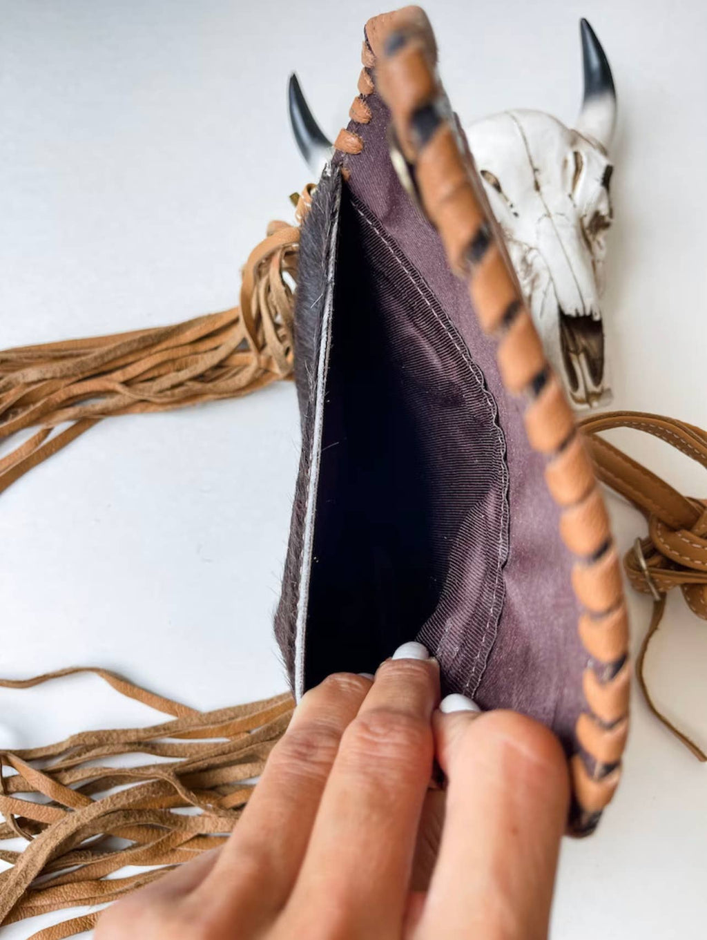 THE CASSIE - TOOLED crossbody Western Tooled Leather Cowhide: Black/brow/white
