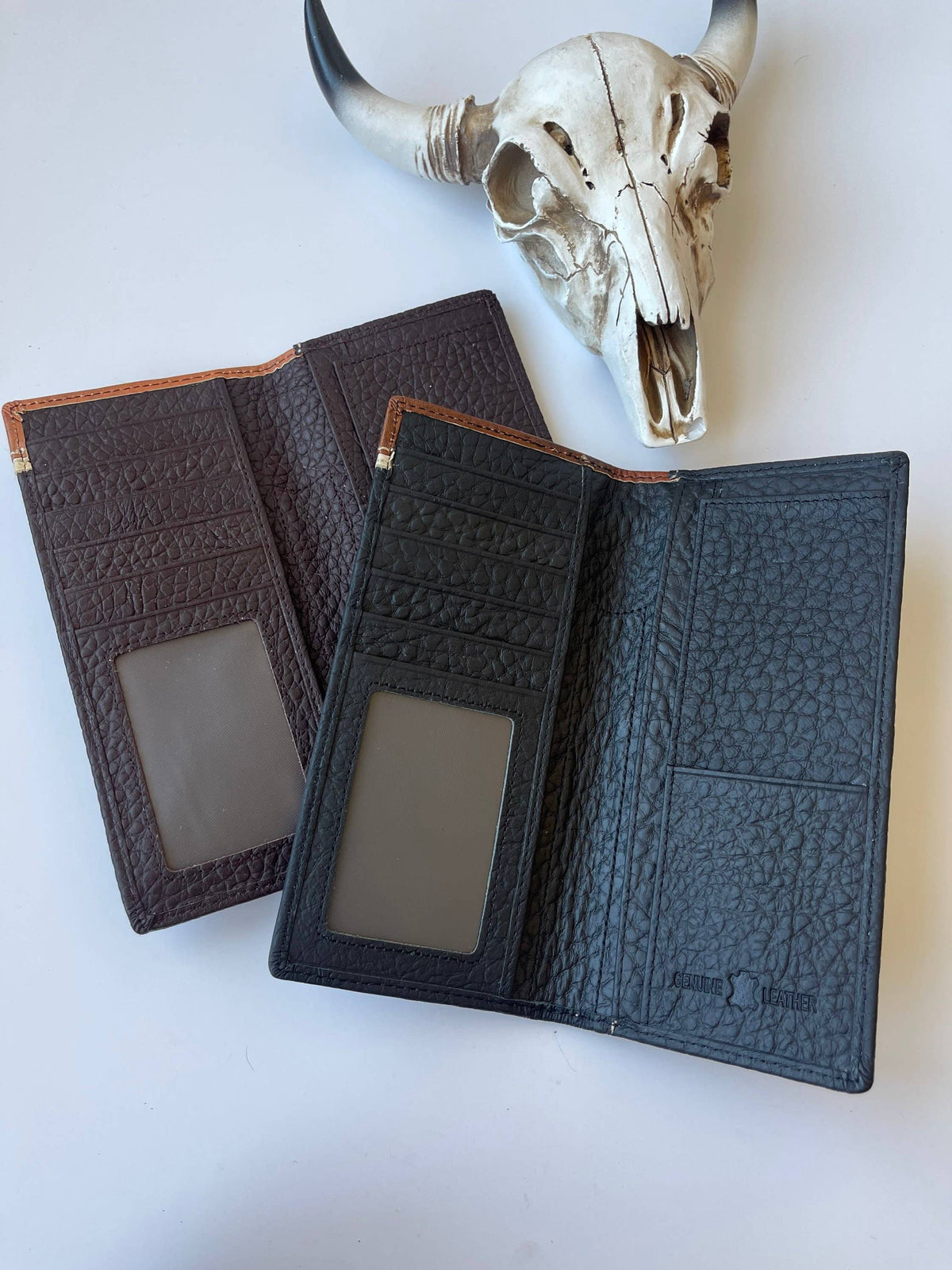 Bifold Wallet Genuine Tooled Leather Bi-Fold Wallet: Star - Black